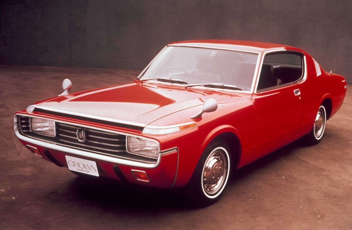 The “Kujira” Crown – Toyota Crown (4th Gen, 1971–1974) | CARCHVST